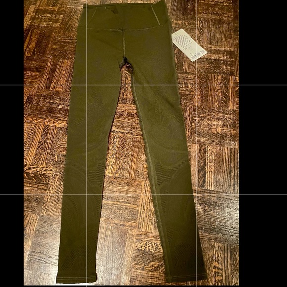 Reveal Tight Lululemon